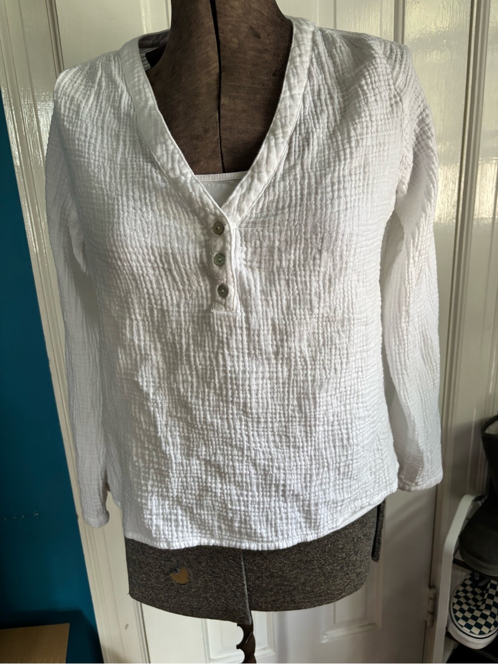 Grade & Gather double gauze Henley blouse in White size M